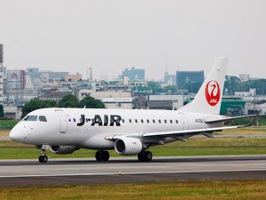 ja228j(Embraer ERJ-170-100(ERJ-170STD)).JPG
